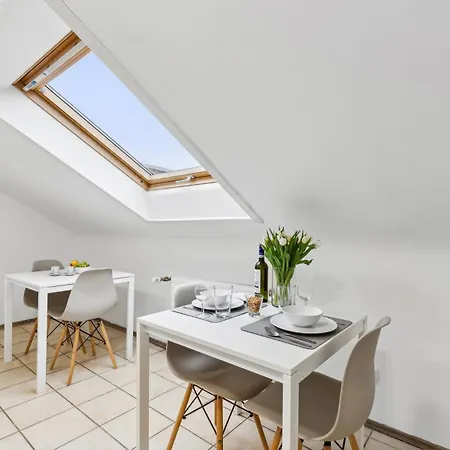 Zentrale, Grosse & Moderne In Coblenza
